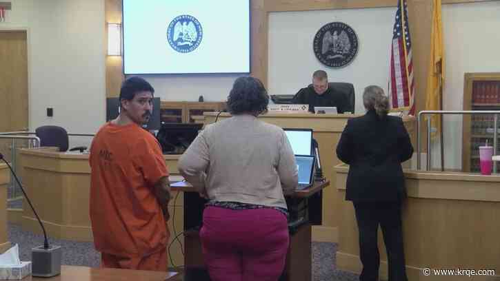 Man accused of killing teen at an Albuquerque laundromat to stay in custody through trial