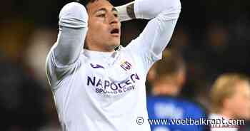 LIVE: Dolberg krijgt rust, Verschaeren op de flank tegen Slavia Praag