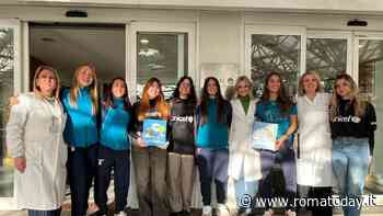 La Lazio Women al Gemelli per la consegna dei kit del Regalo Sospeso