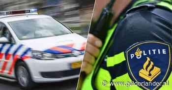 Tijdens achtervolging van inbrekers vordert agent auto van vrouw: ‘Je krijgt hem zo terug, roep ik’