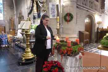 Tania (30) moet als nieuw pastoraal medewerker vertrek van priester Chris helpen opvangen: “Als tweejarige liep ik al achter de offerschaal”