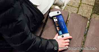 Hurry! The BACKBONE One PlayStation mobile gaming controller is $70 today