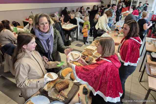 Leerlingen Het Groene Lilare genieten met (groot)ouders van gezellige kerstmarkt