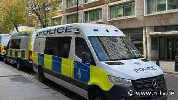 Mord in Großbritannien: Paar schiebt totes Mädchen tagelang in Kinderwagen herum