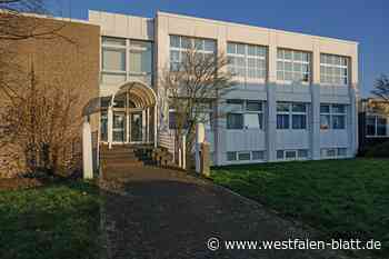 Obdachlose urinieren in die Vorgärten