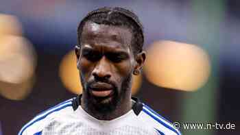 "Ging als Fußballprofi nicht": HSV-Star Jatta fehlt auf der eigenen Hochzeit