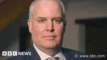 Ex-leader Andrew RT Davies off Tory frontbench