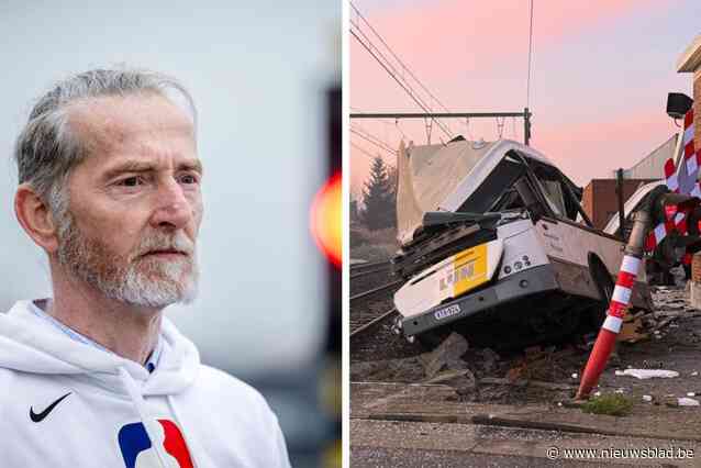 Jerko Tipuric, de ex-voetbalcoach die 16 kinderen van bus redde vlak voor treincrash: “Hoe ik dat deed? Geen idee, ik zat op een andere planeet”