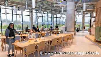 Die Tafeldecker servieren im Bürokomplex Weitblick 1.7