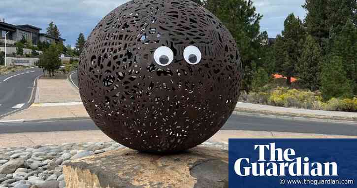 Googly eyes on Oregon city sculptures cause officials to be on the look out