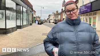 Shoppers react to reduced bin collections plan