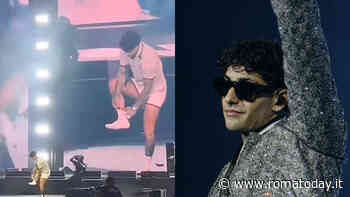 Concerto di Capodanno a Roma, la politica si spacca su Tony Effe: "Annullate la sua partecipazione"