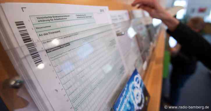 Berichte: Trotz Entlastungen 2025 weniger Netto vom Brutto