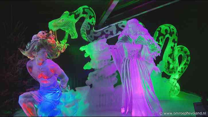 Biddinghuizen - IJsbeeldenfestival in Biddinghuizen begonnen, eerste bezoekers onder de indruk