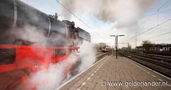 Christmas Express pendelt tussen Arnhem en Nijmegen en steelt de show: ‘Dat gefluit is prachtig’