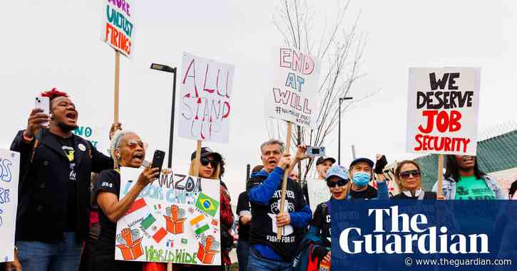 Amazon workers threaten strike in New York ahead of holidays