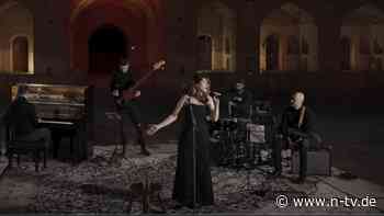 Auftritt ohne Publikum: Iranische Sängerin nach Auftritt ohne Kopftuch festgenommen