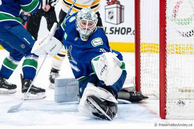 Pastrnak puts up four points, Boston Bruins thump Vancouver Canucks 5-1