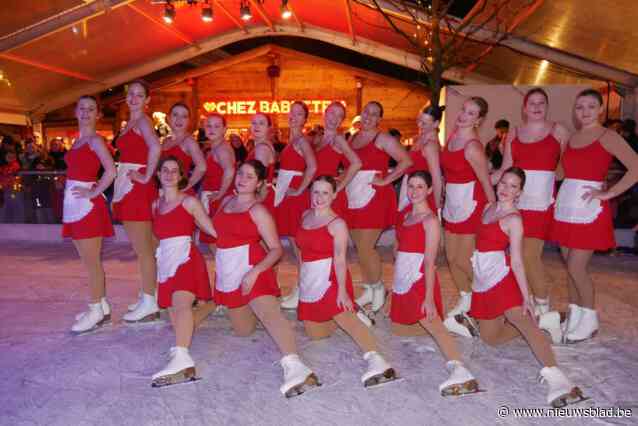 Showteam schaatst ijspiste in en ook deuren van Almhütte zwaaien open voor de betere après-skisfeer