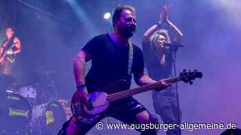 Acht Stunden Rock-Marathon in der Schwabenhalle 