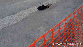 Voragine al Fleming, strada transennata