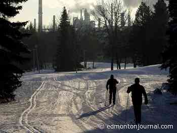 Edmonton weather: Snow, wind chill, mercury plunge Monday