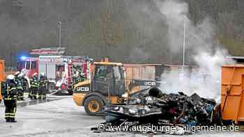Sperrmüllcontainer brennt: Blausteiner Recyclinghof musste geschlossen werden