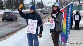 Edmonton Canada Post workers persist on picket line pending federal board decision