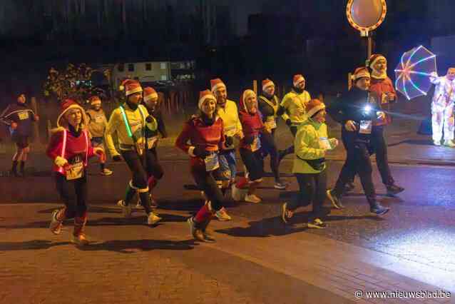 Meer dan duizend wandelaars en lopers op Christmas Nightrun in Haaltert: “Dergelijke opkomst hadden we niet verwacht”