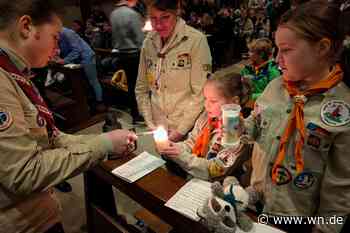 Rund 2000 Pfadfinder senden leuchtende Botschaft