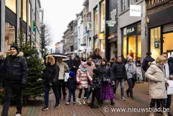 “Veel kijkers, maar ze gaven geen geld uit”: kerstshoppers zorgen (nog) niet voor overrompeling in Hasseltse winkelstraten