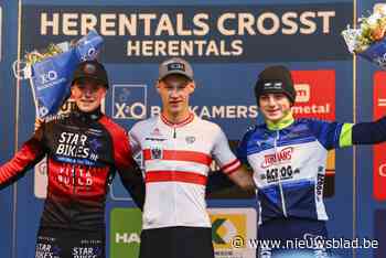 Lars Daelmans en Stan Van Looy blinken op podium bij juniores: “Vlak bij huis, wat is er mooier ?”