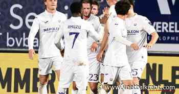 Onhoudbare Dolberg schenkt Anderlecht alweer een zege, STVV laat korf kansen liggen en de VAR gaat weer onder vuur liggen