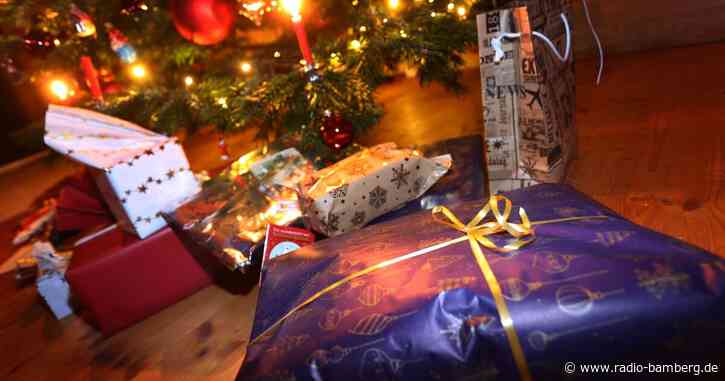 Auch gebrauchtes Spielzeug unter dem Christbaum