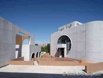 Huilongguan Sports and Cultural Center / DAQI ARCHITECTS, China Architecture Design & Research Group