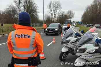 Dertien pv’s voor gsm-gebruik achter het stuur