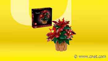 Your Holiday Decor Isn't Complete Until You've Assembled This Lego Poinsettia, Now 30% Off