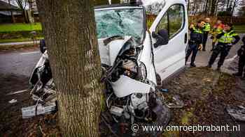 112-nieuws: bestelbusje knalt tegen boom • school ontruimd na brand