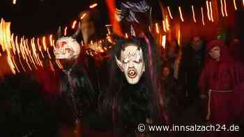 Moorhexen und Deifi wollen beim Adventszauber in Ampfing krebskranken Kindern helfen