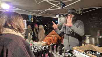 20 Jahre auf dem Wasserburger Christkindlmarkt: So beliebt sind Sebastian Brites und seine Walnüsse