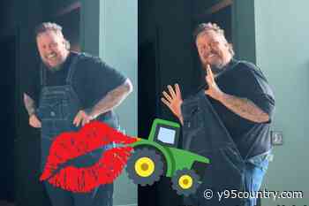 Jelly Roll’s Fans Are Raving Over His Second Pair of ‘Sexy’ Overalls