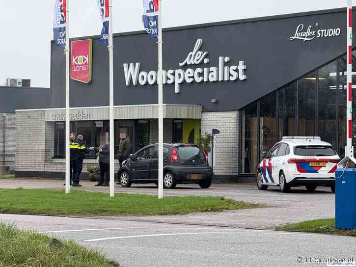 Auto raakt van de weg en komt in de berm tot stilstand