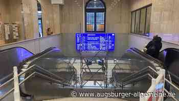 Läuft am Augsburger Hauptbahnhof: Rolltreppen und Anzeigetafel funktionieren