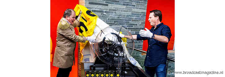 Lotto schenkt iconische Lotto-trekkingsmachine aan Beeld & Geluid