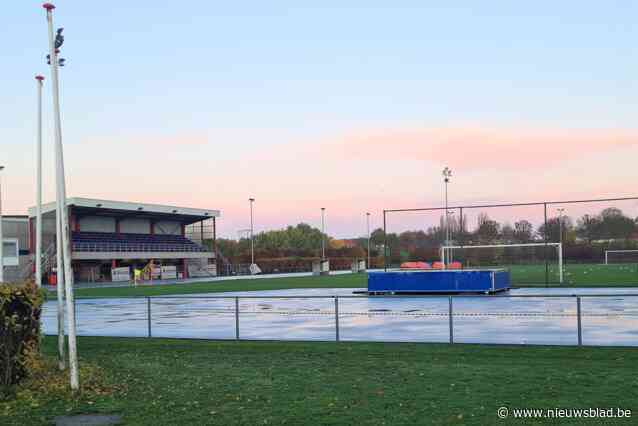 Stad hangt affiche rond generatie-rookvrij op
