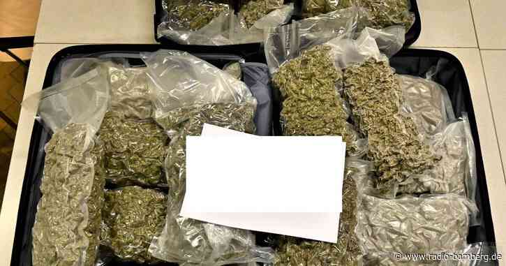 Mann hat rund neun Kilogramm Marihuana im Reisebus dabei