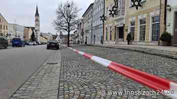 Geschäfts-Inhaber außer sich: Ausgerechnet zur Weihnachtszeit sperrt Neumarkt den Stadtplatz