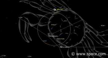 See the moon meet up with Mars this in the night sky tonight