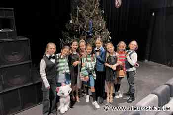 Leerlingen van basisschool Sint-Gummaruscollege brengen modern kerstverhaal op de planken ‘De Kerstcloud’