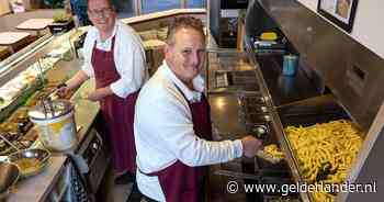 Deze frietbakkers stoppen met de cafetaria, maar ze blijven friet bakken: ‘Het is een fabeltje dat je in tien jaar binnen kunt zijn’
